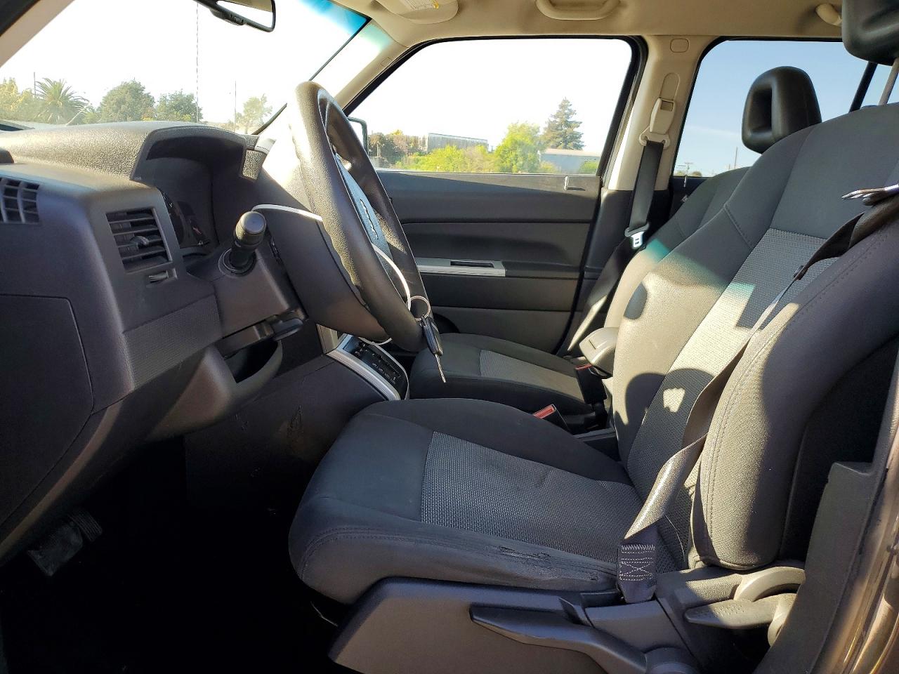 2008 Jeep Patriot VIN 1J8FF28W38D575476 photo 7