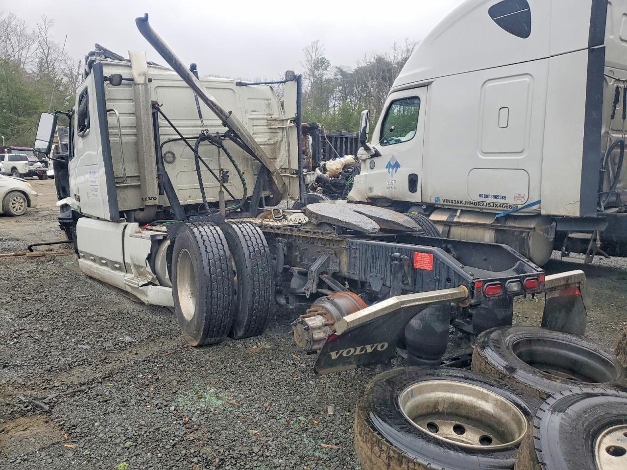 2022 Volvo Vn VIN 4V4NC9EH0NN295101 photo 3