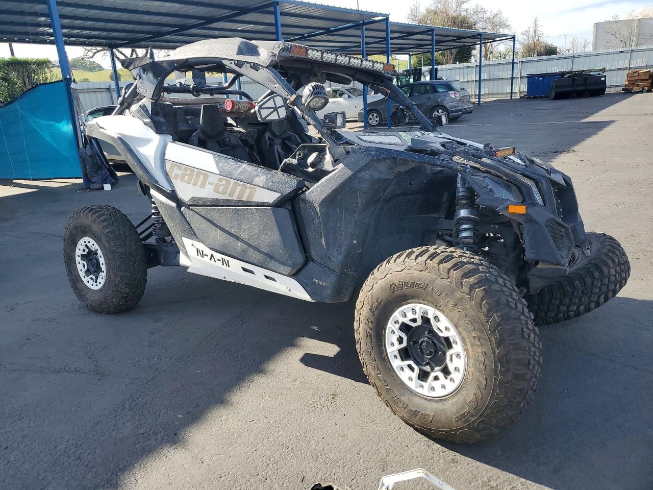 2023 Can-Am Sidebyside VIN 3JBVGAV27PE000163 photo 1