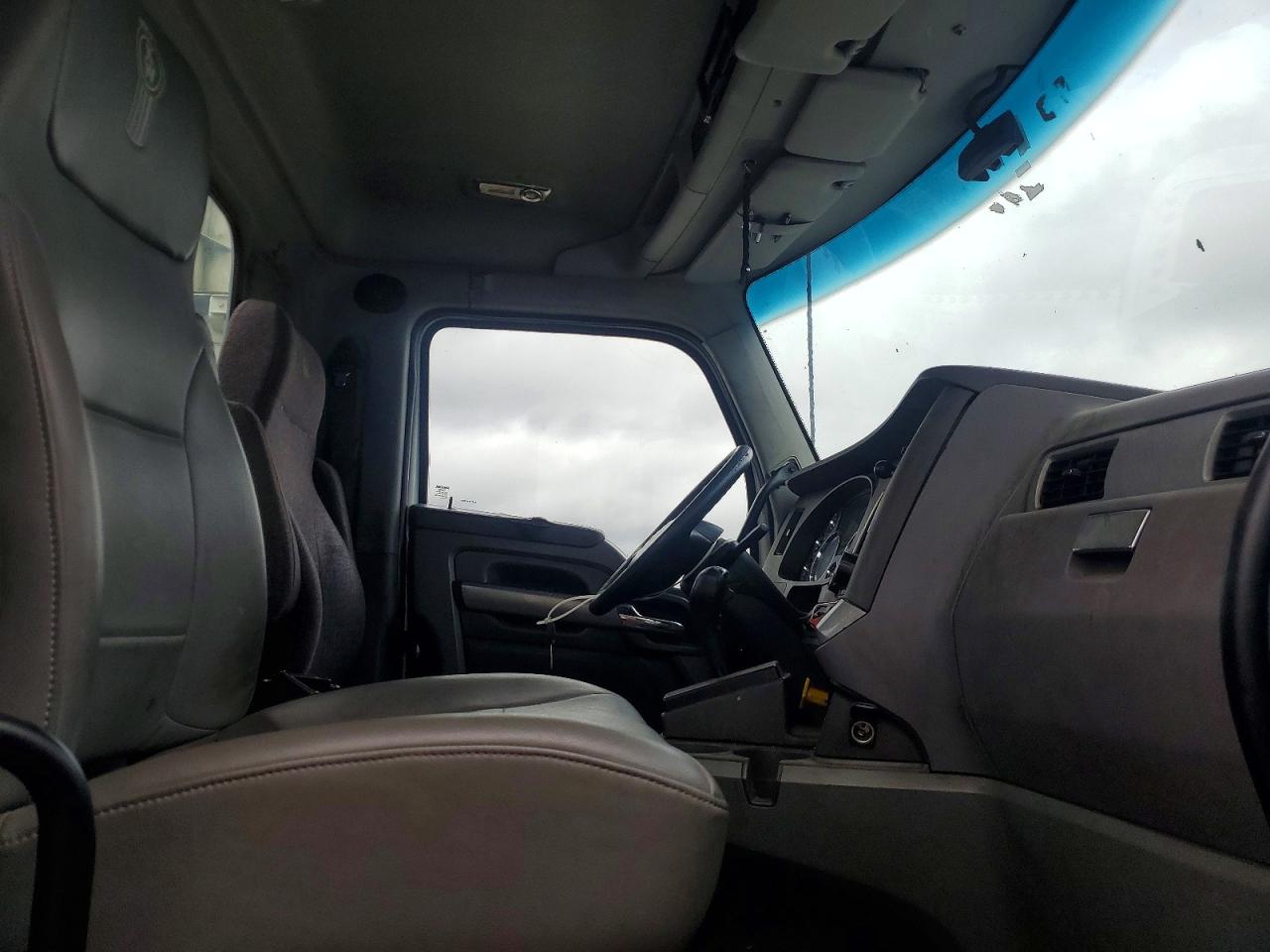 2014 KENWORTH All other VIN 1XKYA48X2EJ402424 photo 6