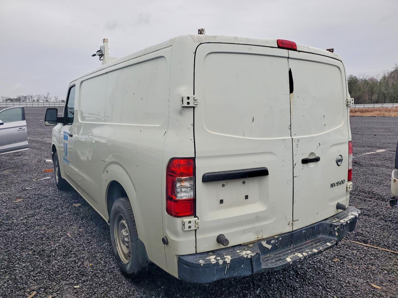 2014 NISSAN Nv VIN 1N6BF0KL3EN101300 photo 2