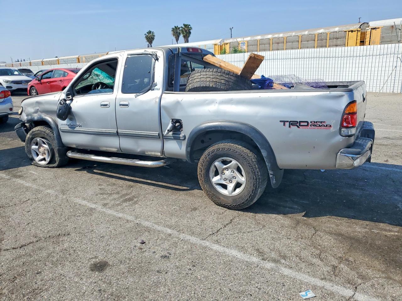 2002 Toyota Tundra VIN 5TBRT34132S319730 photo 2