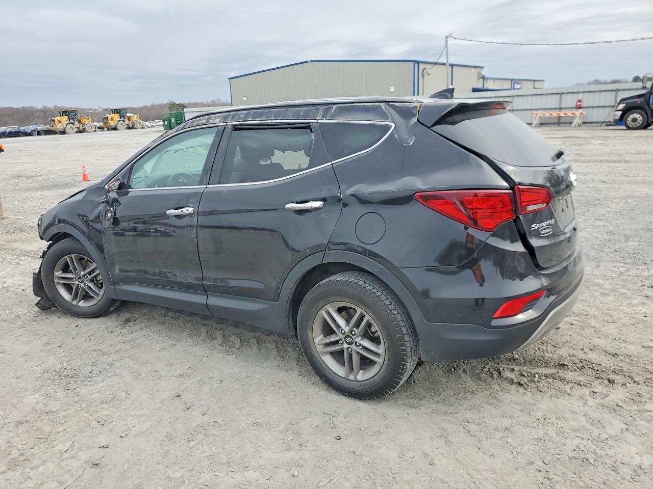2017 Hyundai Santa fe sport VIN 5NMZU3LB8HH014749 photo 2