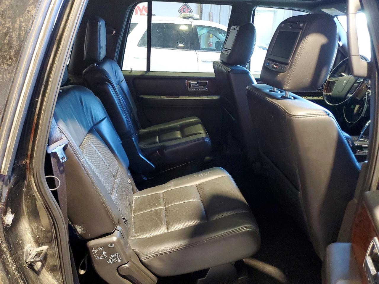 2012 Lincoln Navigator VIN 5LMJJ3J54CEL06938 photo 11