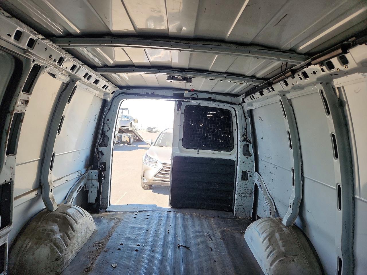 2009 CHEV Express VIN 1GCHG35K391154929 photo 10