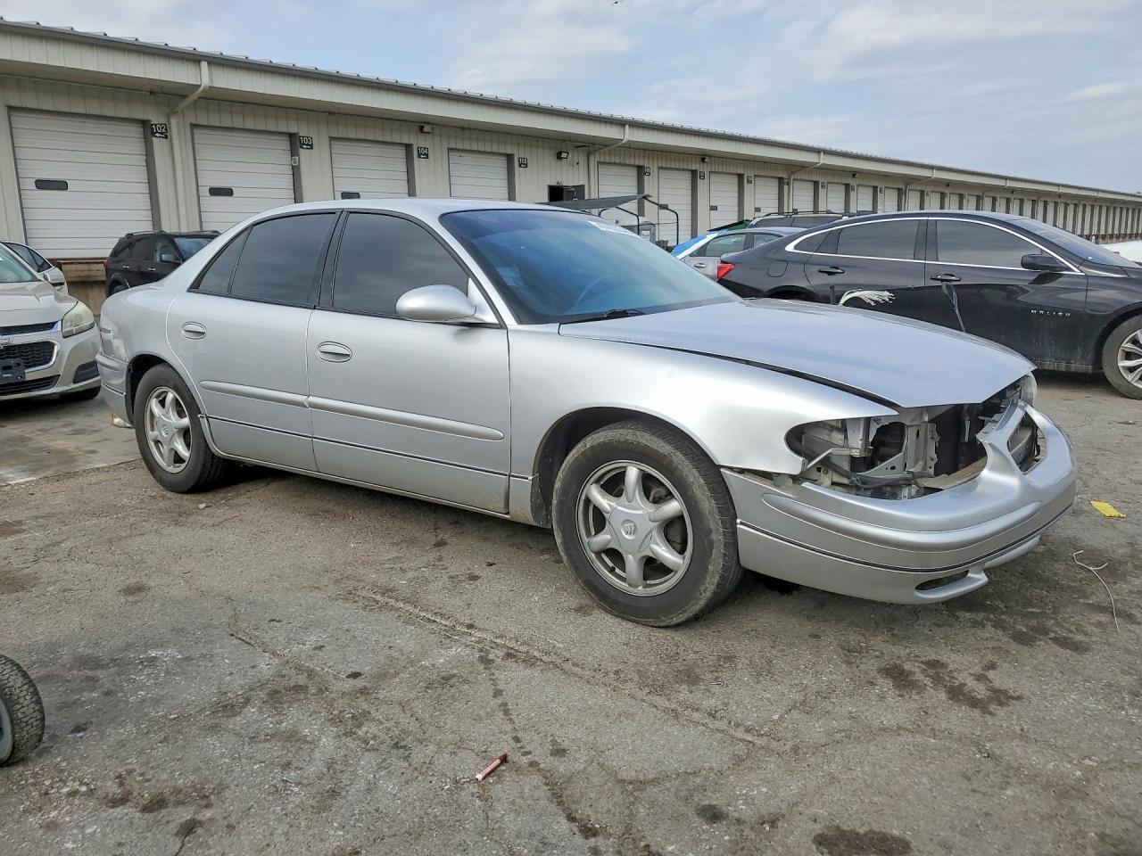 2004 Buick Regal VIN 2G4WB52K341247728 photo 4