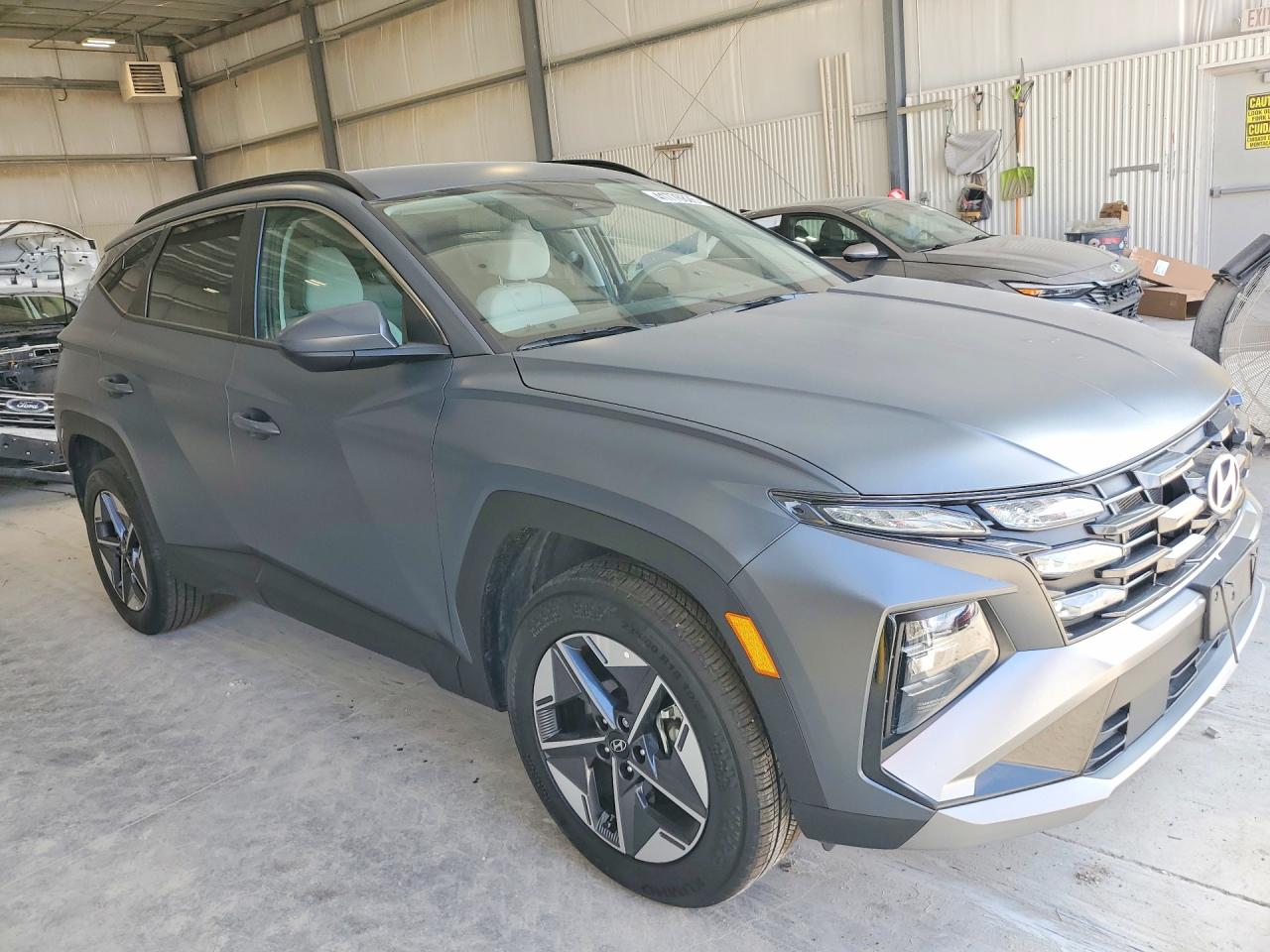 2025 Tucson VIN 5NMJBCDE5SH463891 photo 4