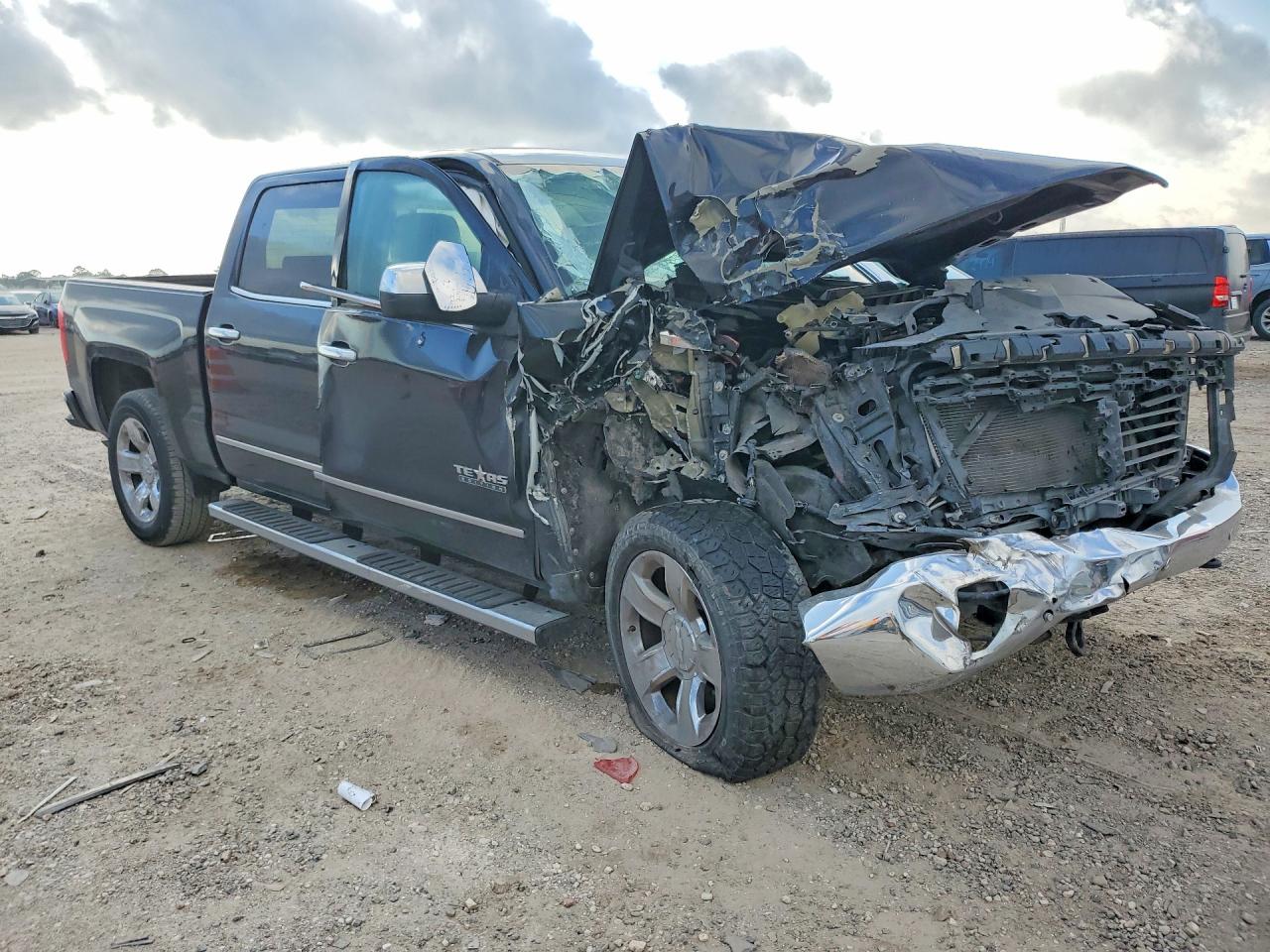2017 Chevrolet All models VIN 3GCPCSEC1HG377089 photo 4