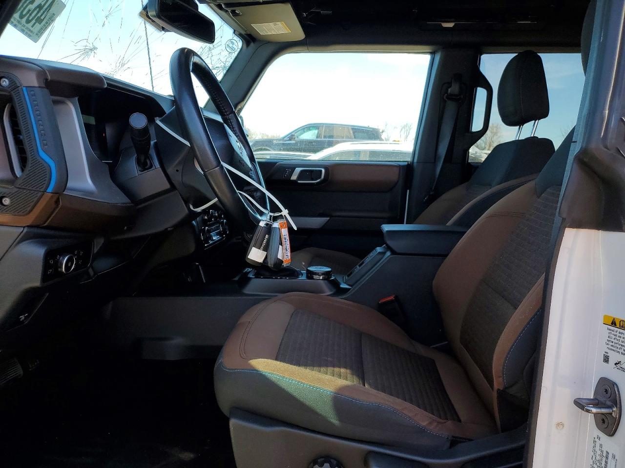 2023 Ford Bronco VIN 1FMDE5DHXPLB49763 photo 7