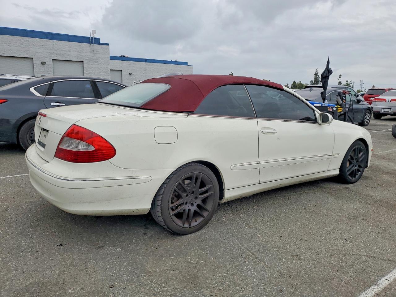 2009 Mercedes-Benz Clk-class VIN WDBTK56F79F262879 photo 3