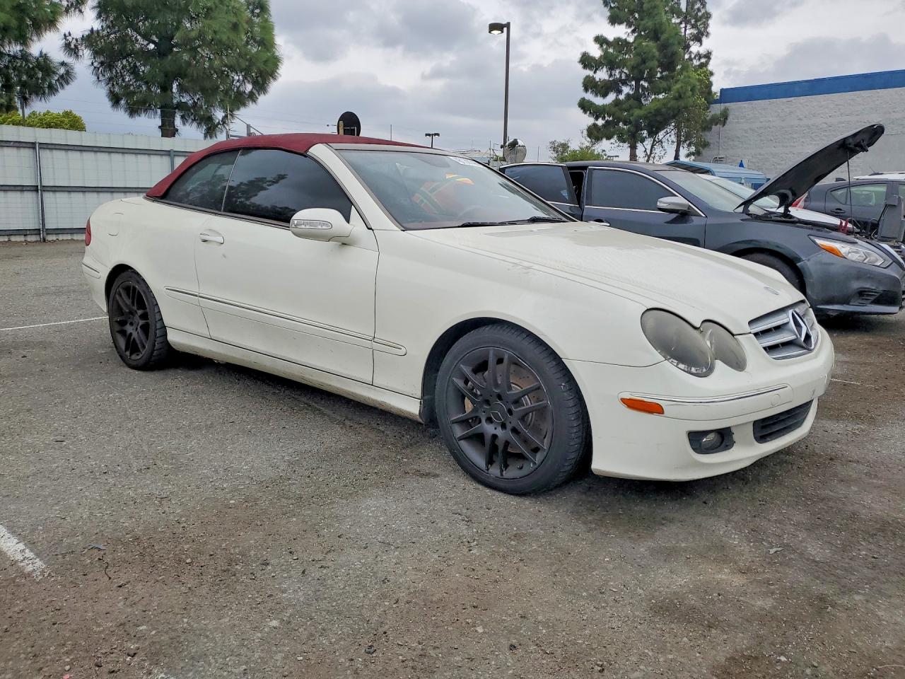 2009 Mercedes-Benz Clk-class VIN WDBTK56F79F262879 photo 4