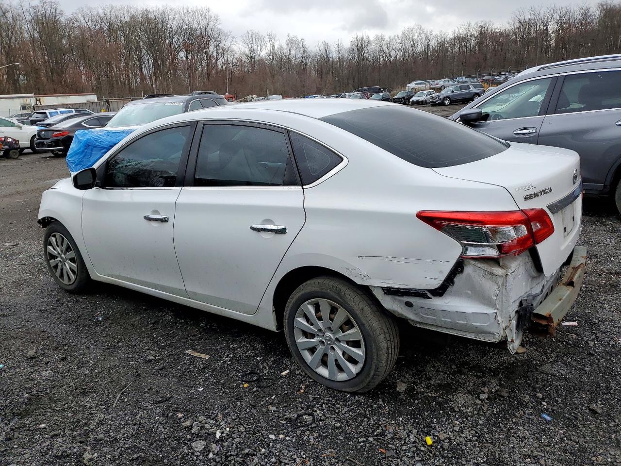 2018 Nissan Sentra VIN 3N1AB7AP2JY326136 photo 2