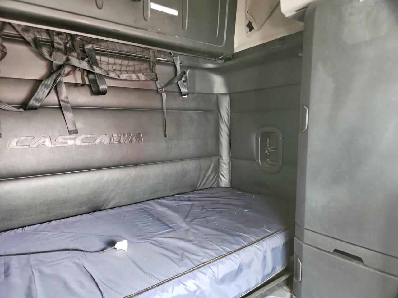 2023 FREIGHTLINER All other VIN 1FUJHHDR9PLUE7198 photo 6