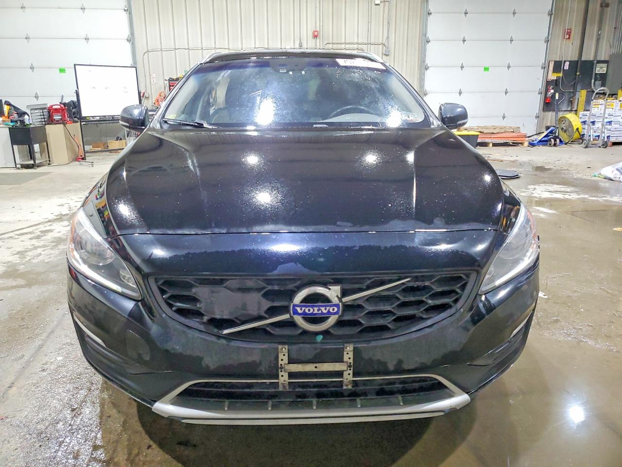 2017 Volvo V60 VIN YV440MWK1H1024635 photo 5