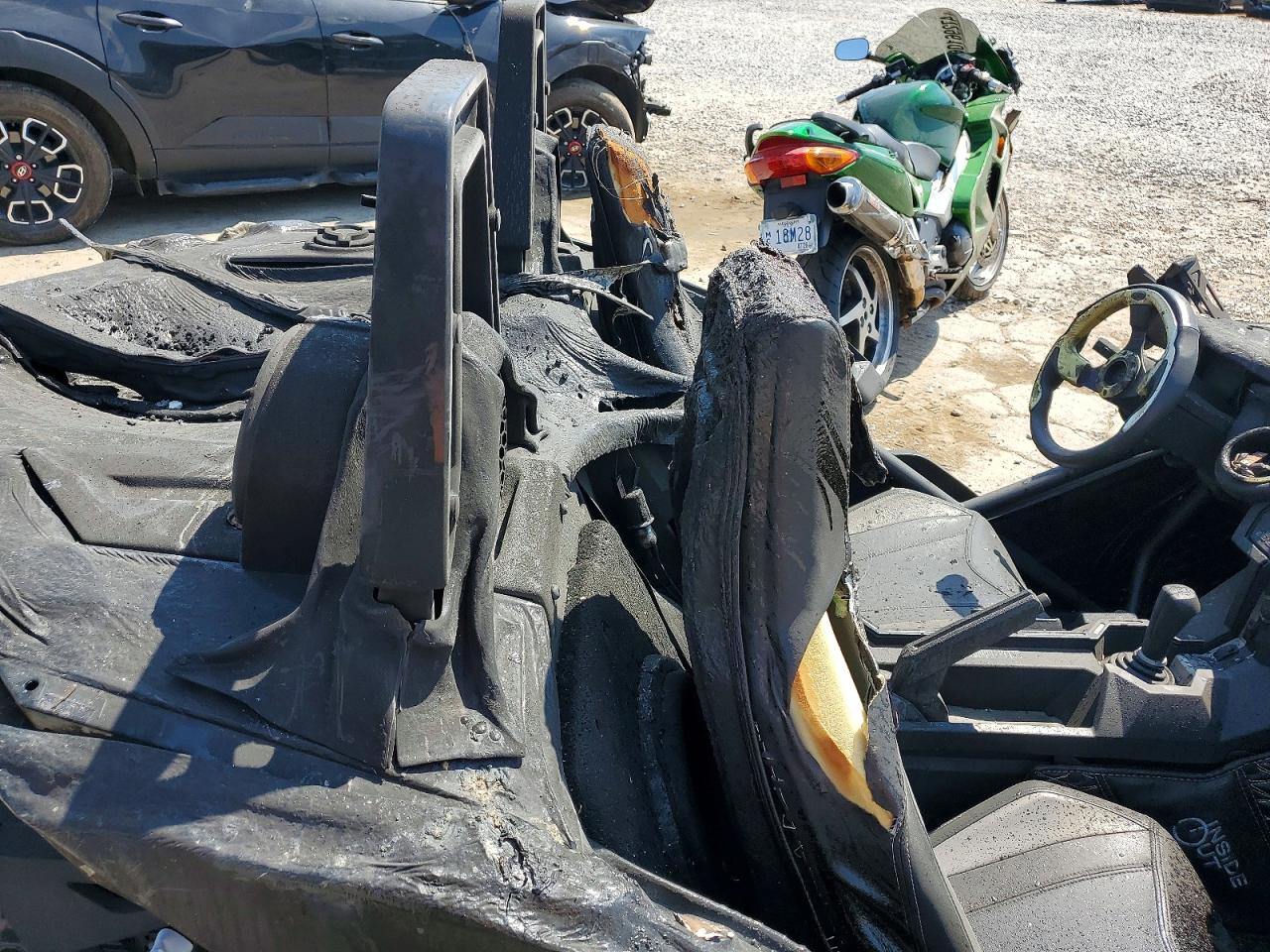 2019 Polaris Slingshot VIN 57XAAPFA0K8135663 photo 10