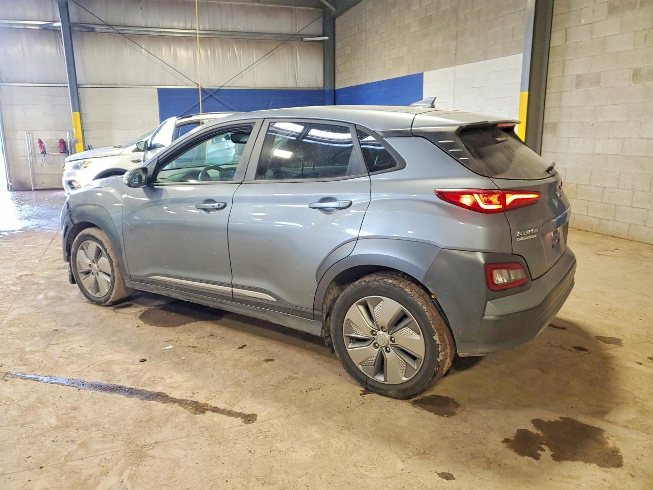 2021 HYUNDAI KONA ELECTRIC LIMITED VIN KM8K33AG6MU118299 photo 2
