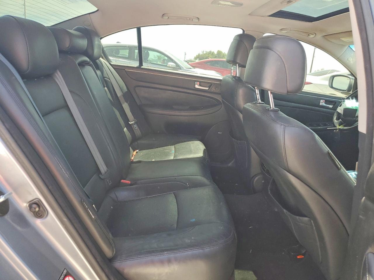 2014 Hyundai Genesis VIN KMHGC4DD3EU262357 photo 10