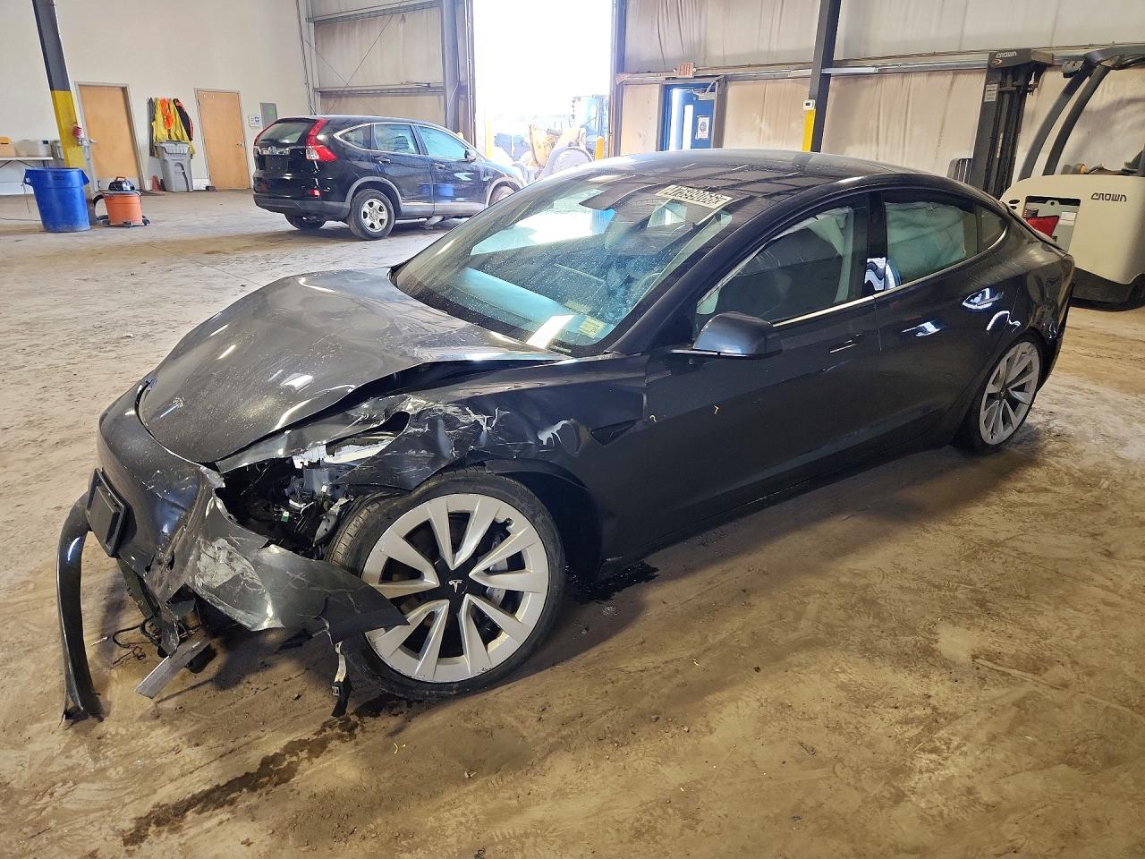 2022 Tesla Model 3 VIN 5YJ3E1EA7NF372465 photo 1