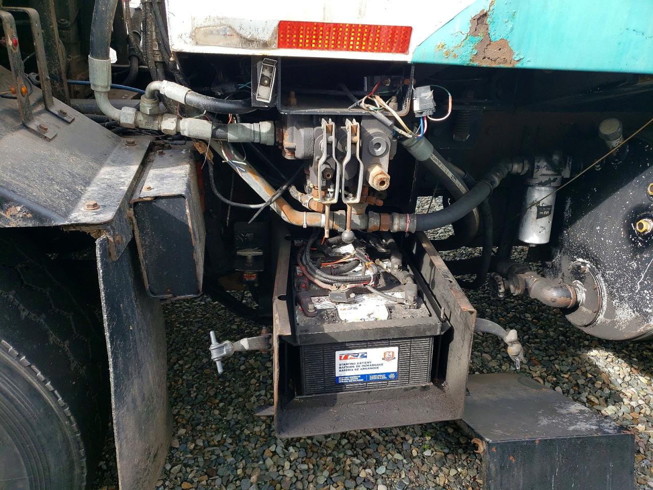 1998 PETERBILT All other VIN 1NPZH58X7WD710800 photo 6
