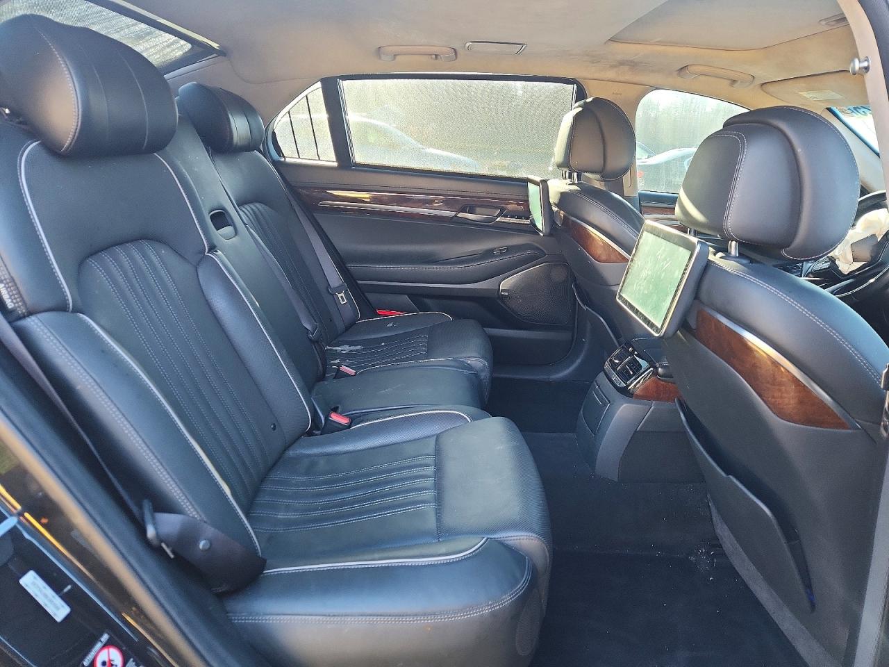 2019 Genesis G90 5.0 ul VIN KMTF54JH8KU054568 photo 10