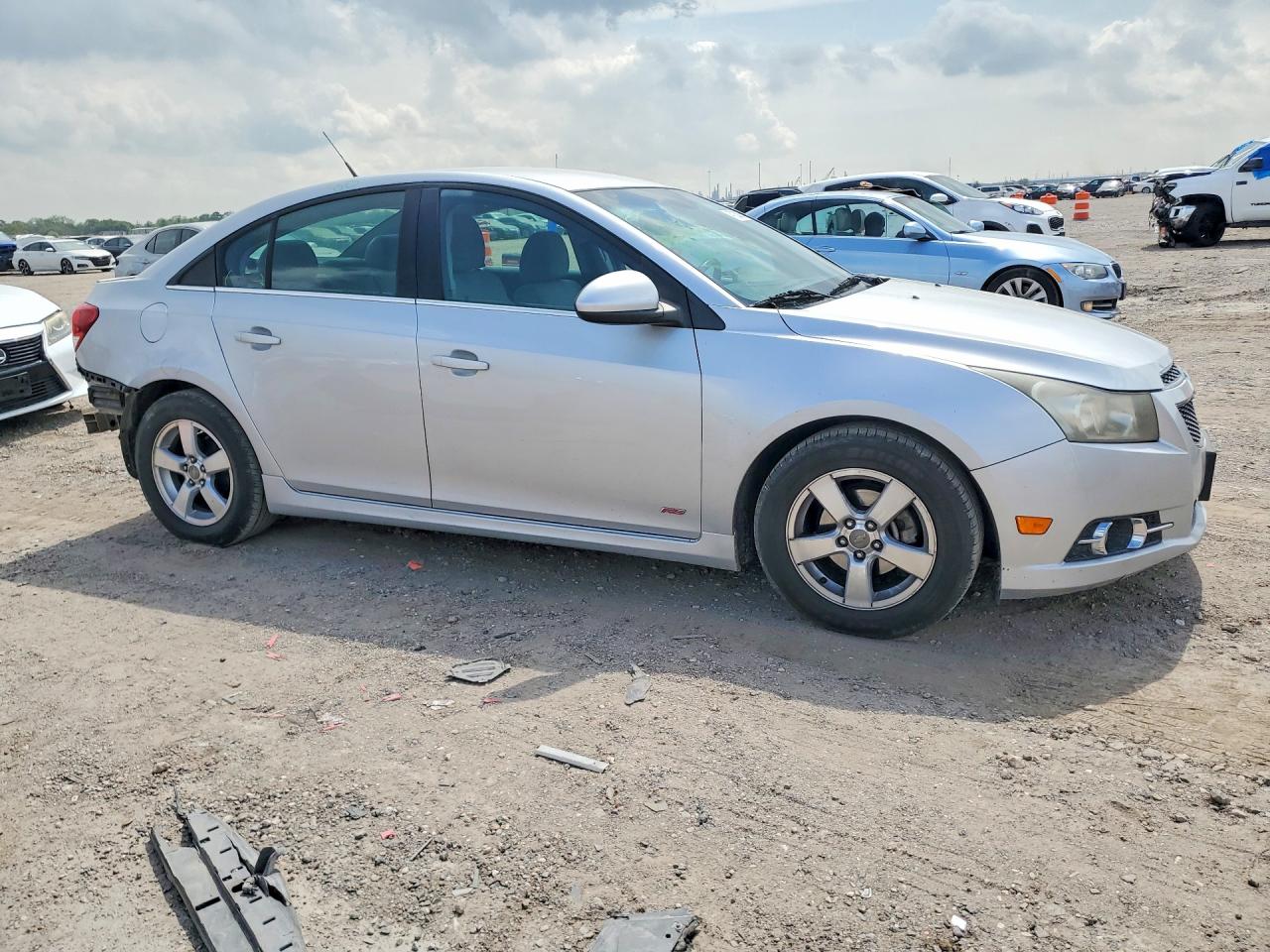 2011 CHEV Cruze VIN 1G1PF5S97B7267662 photo 4