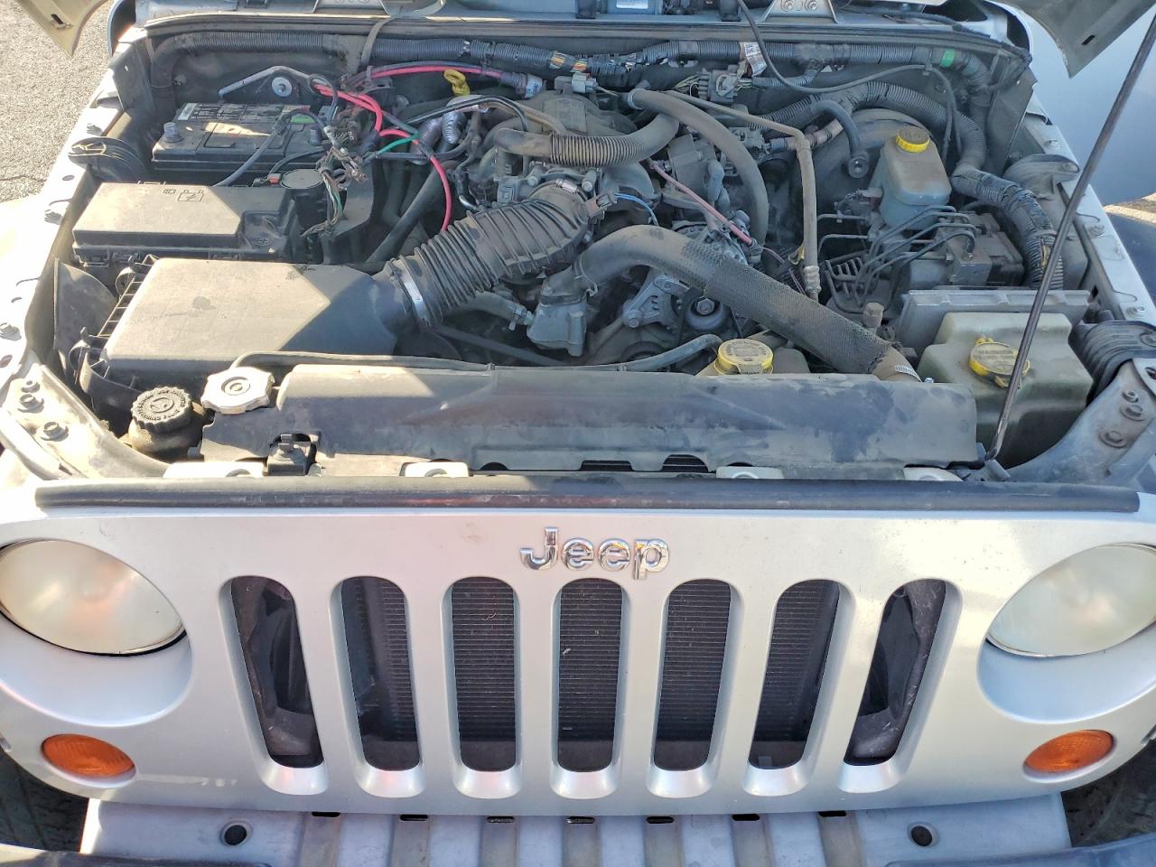 2007 Jeep Wrangler / VIN 1J4FA54137L159766 photo 11