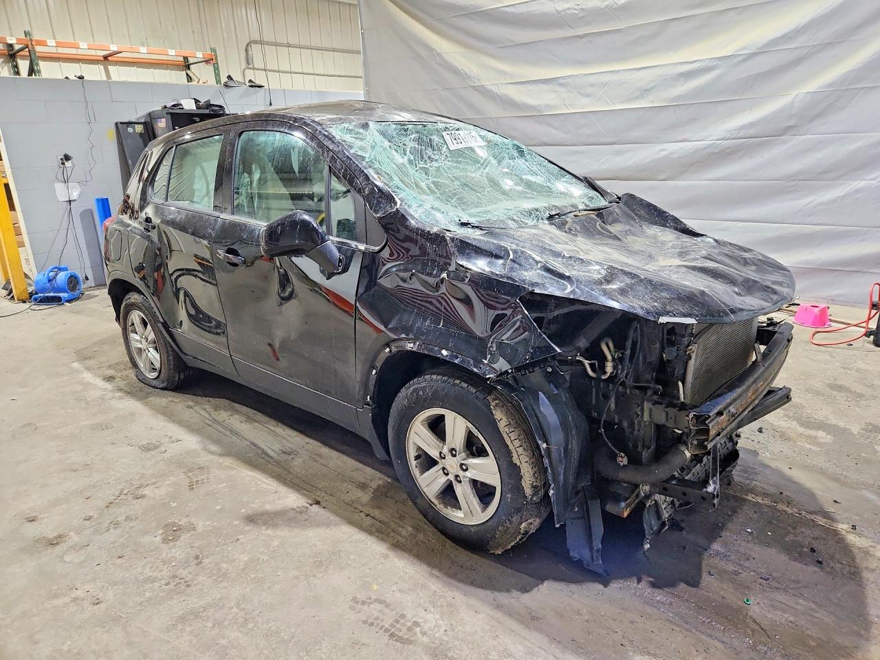 2019 CHEV Trax VIN 3GNCJKSB1KL236898 photo 4