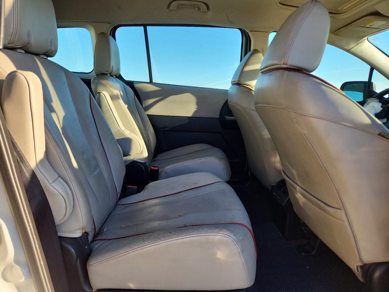 2011 Mazda 5 VIN JM1CW2DL1C0109003 photo 11