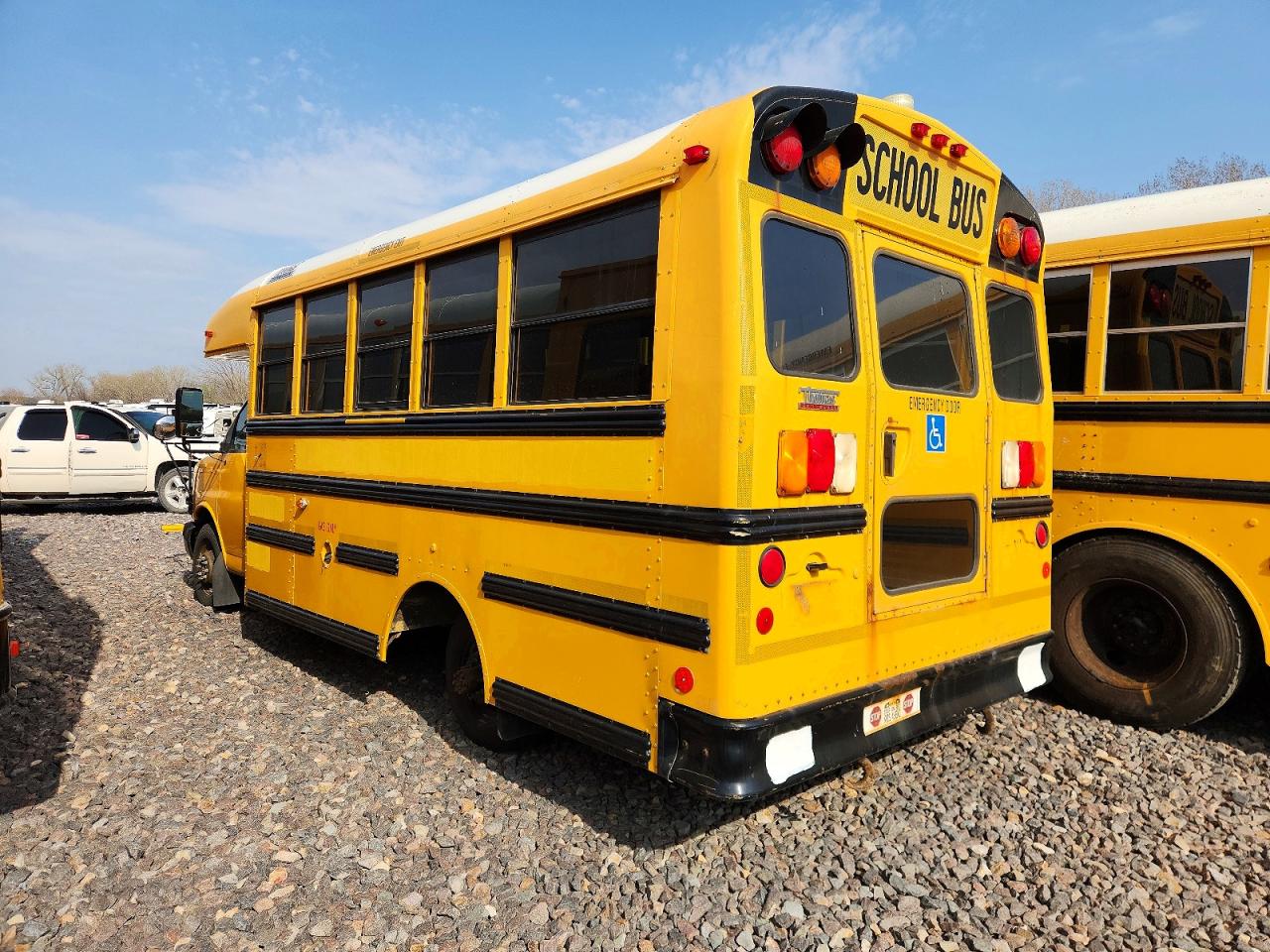 2010 THOMAS Express VIN 1GB6G3AG4A1157873 photo 3