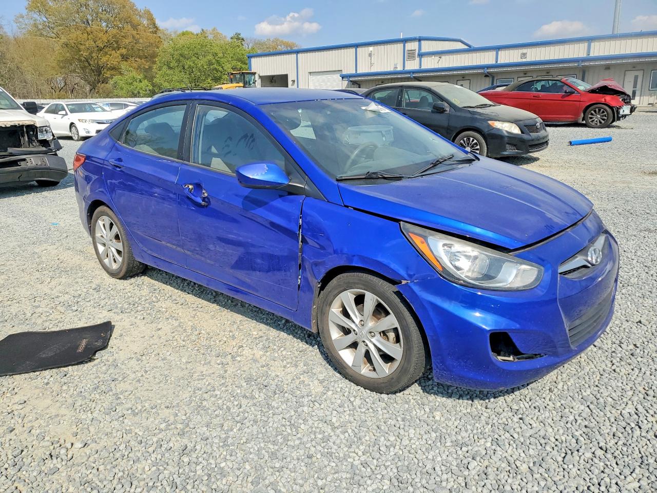 2013 Hyundai Accent VIN KMHCU4AEXDU461770 photo 4