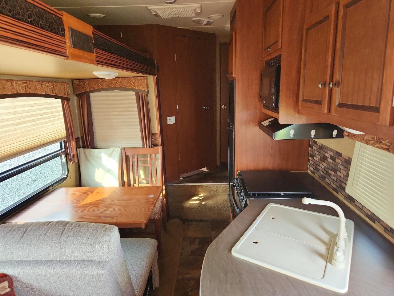 2013 JAYCO All models VIN 1UJCJ0BN3D1PW0202 photo 5