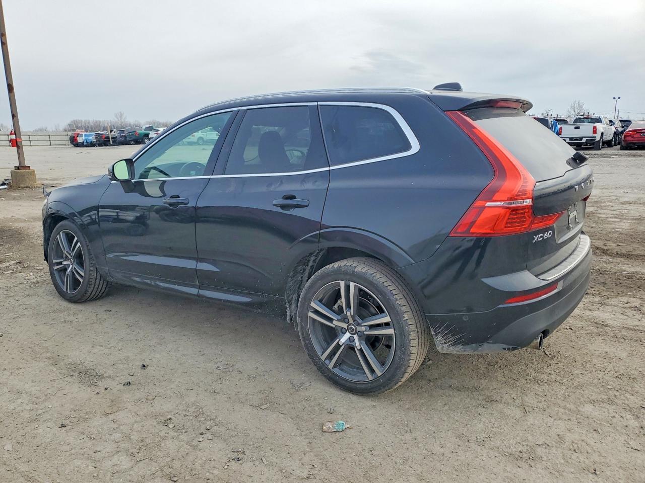 2019 Volvo Xc60 VIN LYV102RKXKB213984 photo 2