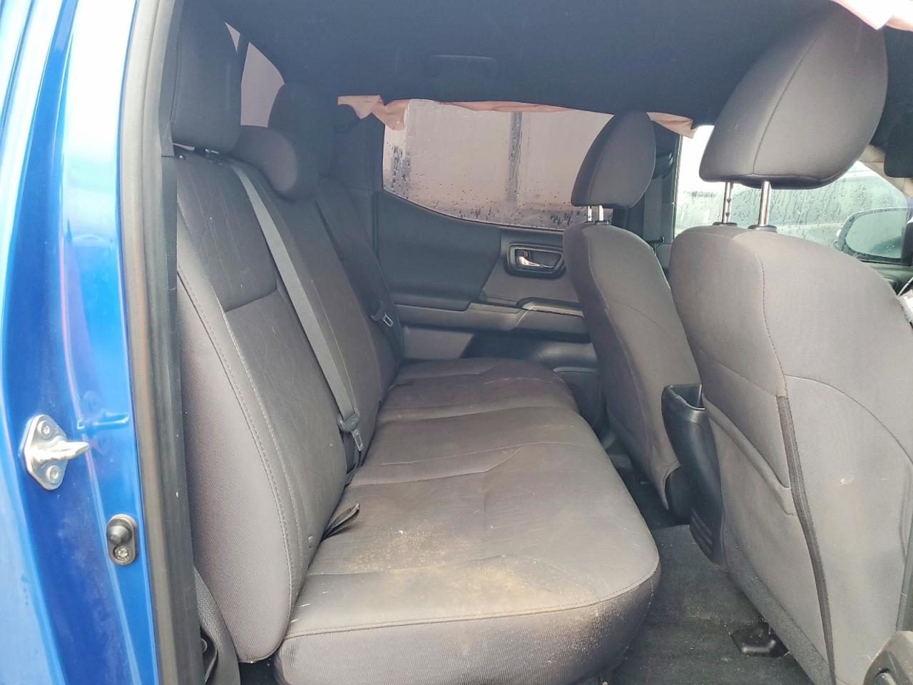 2018 Toyota Tacoma VIN 3TMAZ5CNXJM056234 photo 10