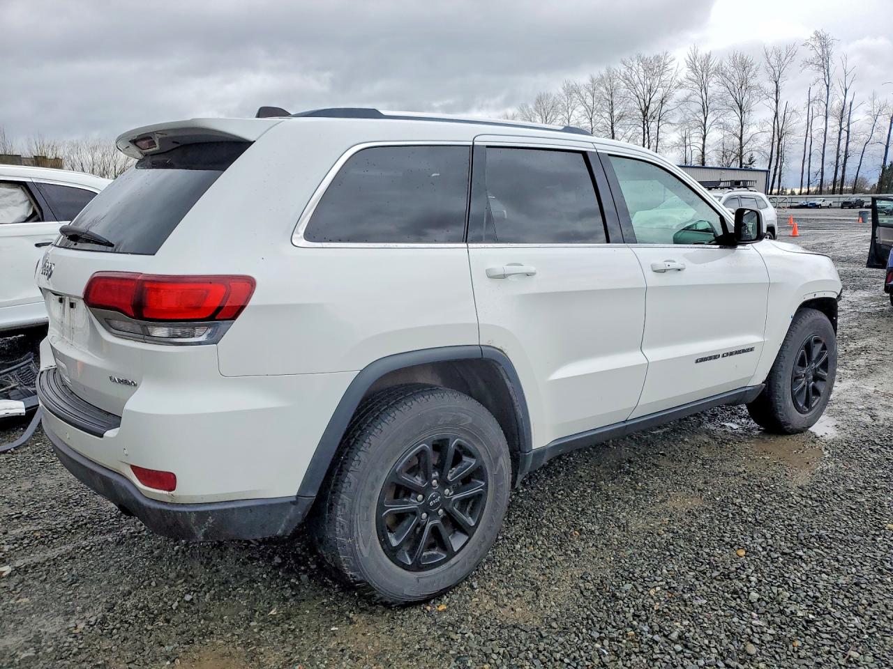 2021 Jeep Cherokee VIN 1C4RJFAGXMC559482 photo 3