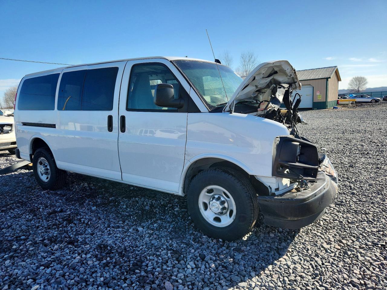 2017 CHEV Express VIN 1GCWGAFF0H1283738 photo 4
