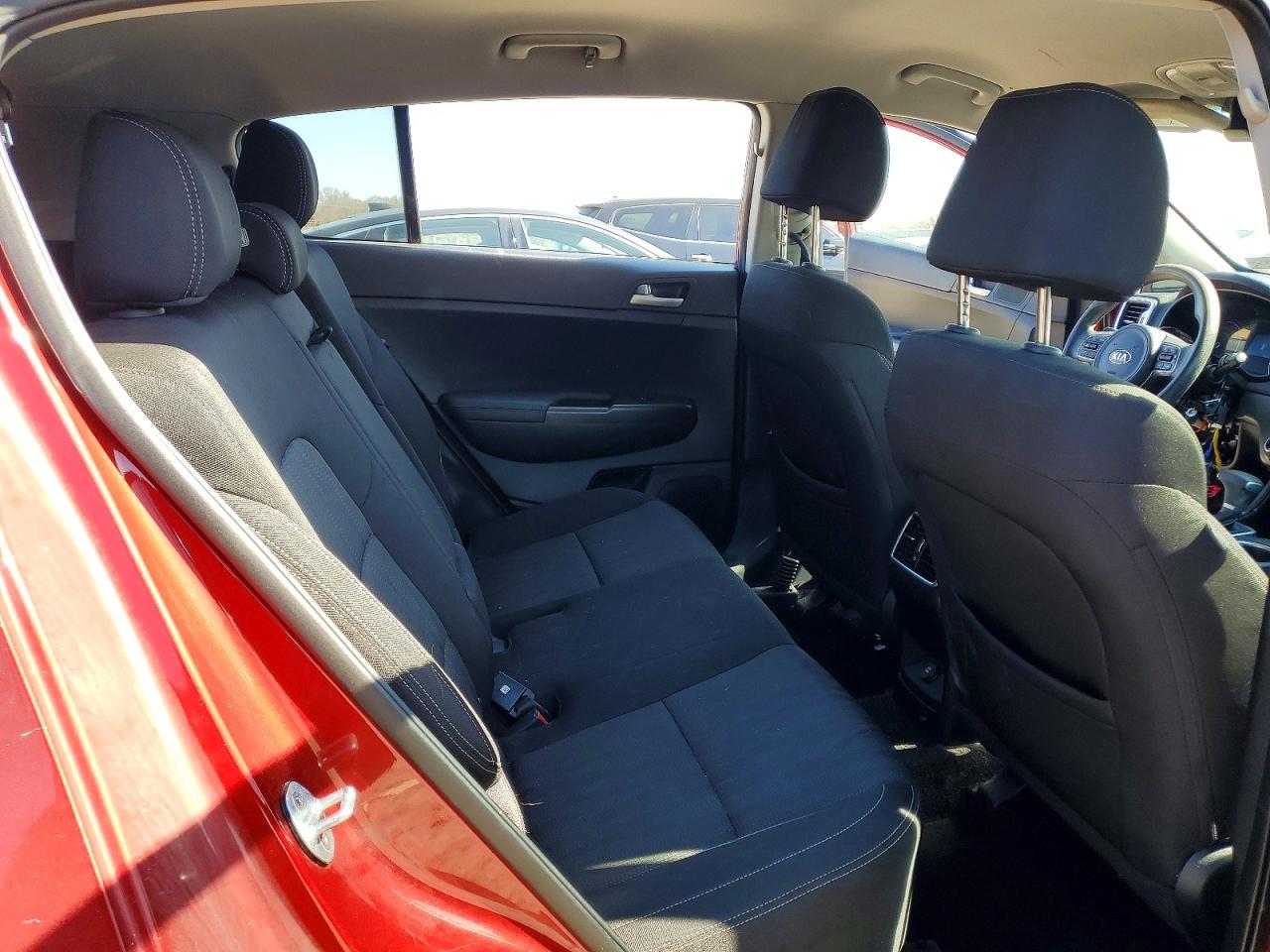 2019 Kia Sportage VIN KNDPMCAC4K7554360 photo 11