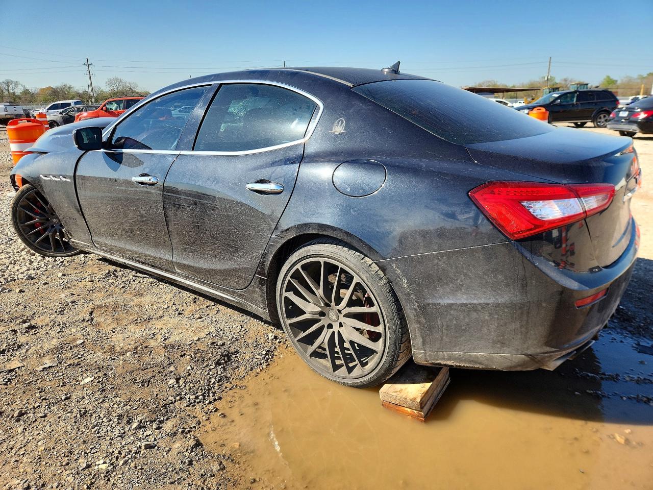 2016 Maserati All other VIN ZAM57RSA3G1185284 photo 2