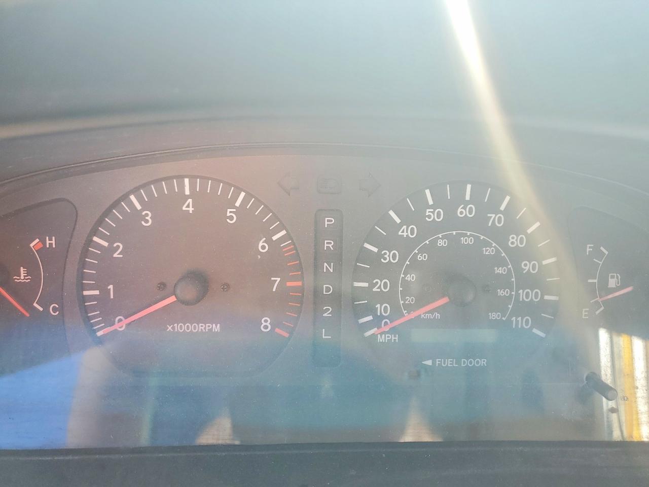 2000 Toyota Sienna VIN 4T3ZF13C1YU180419 photo 9