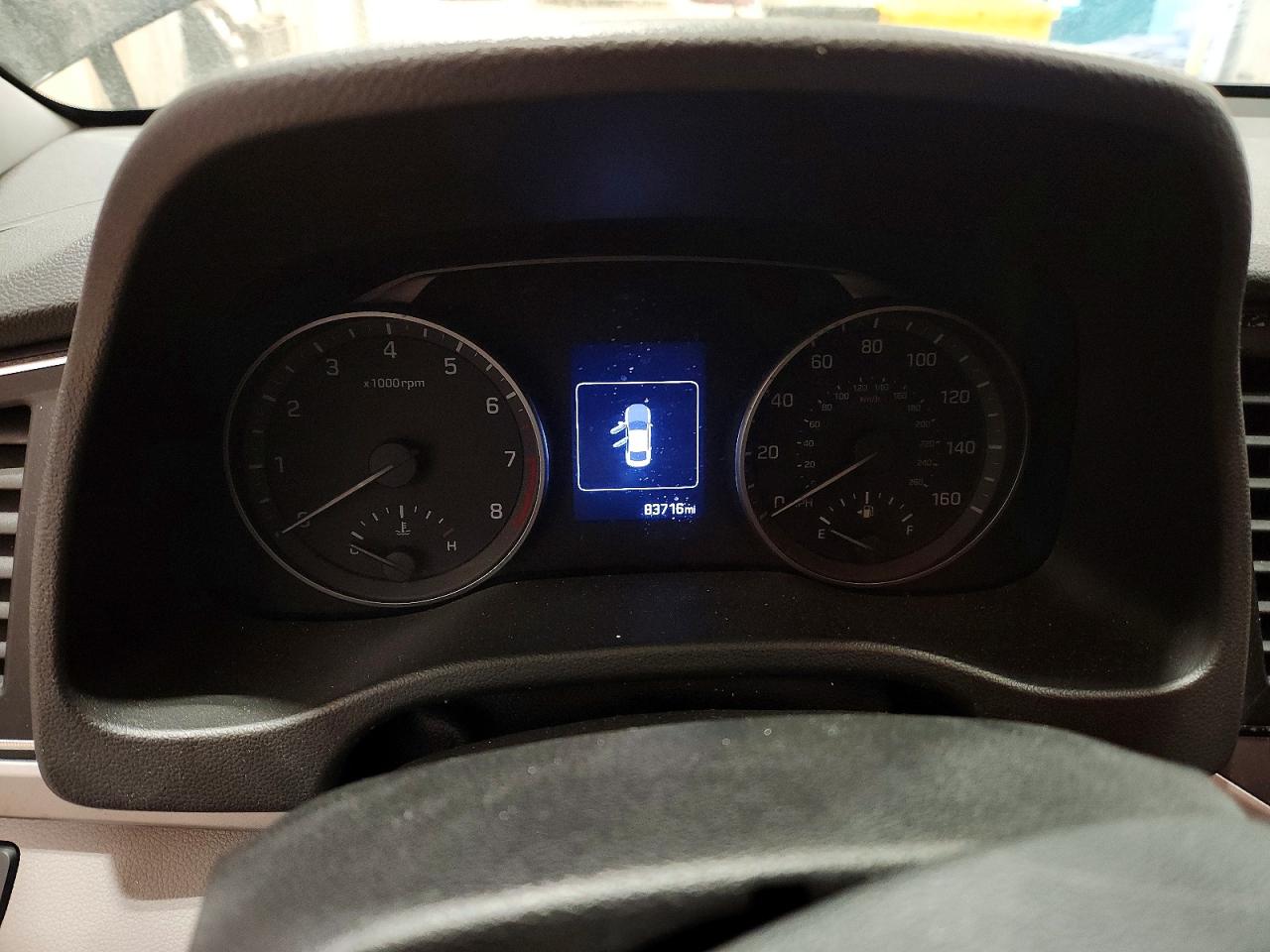 2018 Hyundai Elantra VIN 5NPD84LF5JH215511 photo 9