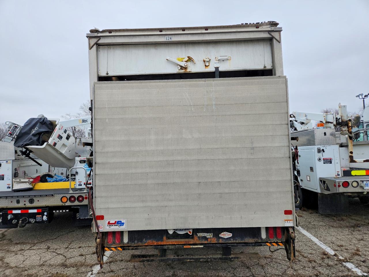 2022 Isuzu All models VIN 54DE5W1LXNSR03069 photo 6