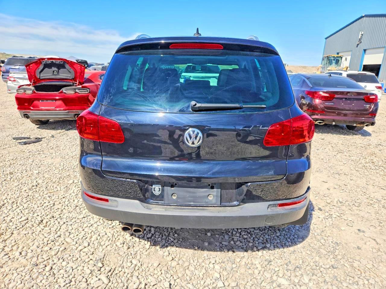 2015 VOLKSWAGEN Tiguan VIN WVGBV7AX1FW603250 photo 6