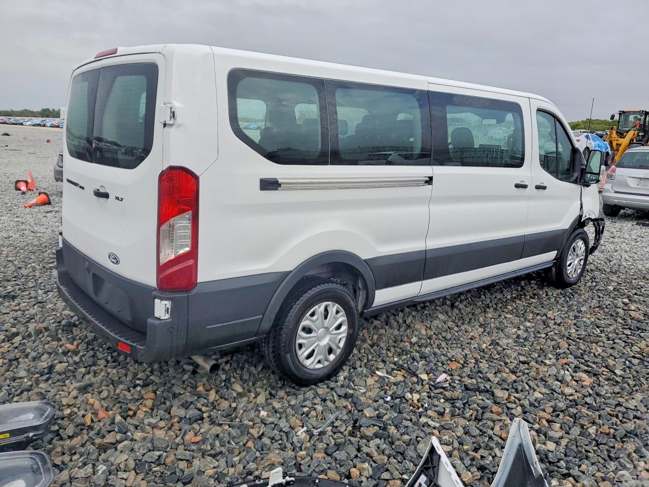 2026 Ford Transit VIN 1FBAX2Y89TKA08018 photo 3