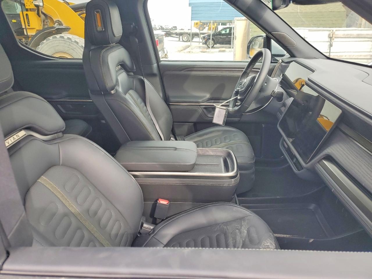 2025 Rivian Rit VIN 7FCTGBAA3SN037989 photo 7