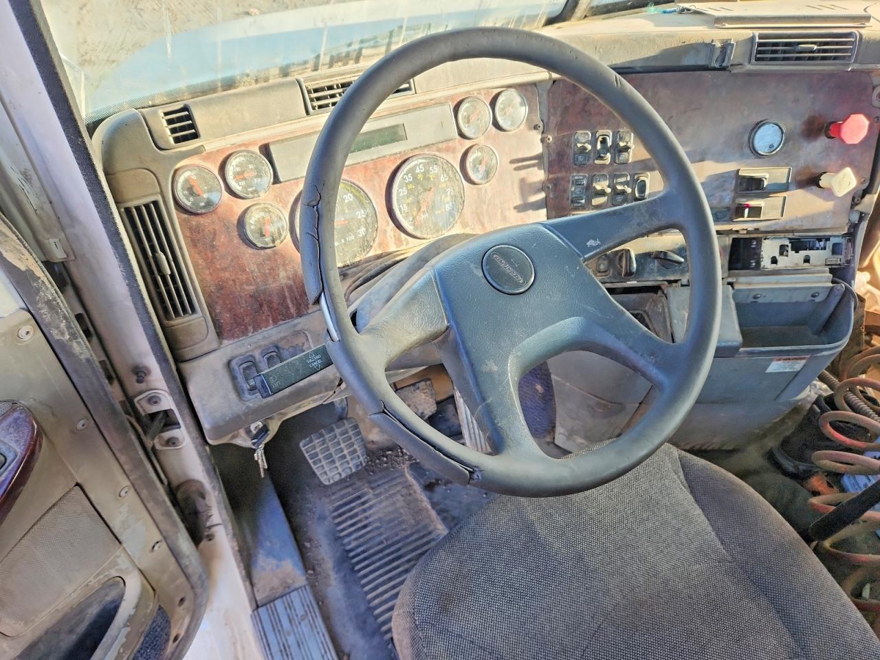 2001 FREIGHTLINER All other VIN 1FUJBBCG01LH95291 photo 5