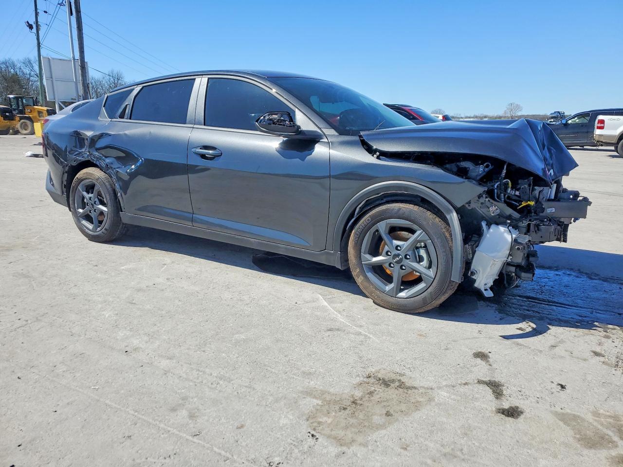 2026 Kia All other VIN 3KPFT4DE3TE266574 photo 4