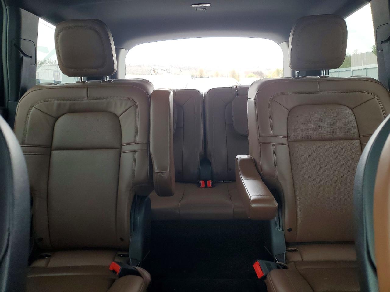 2023 Lincoln Aviator VIN 5LM5J7XC0PGL06685 photo 10