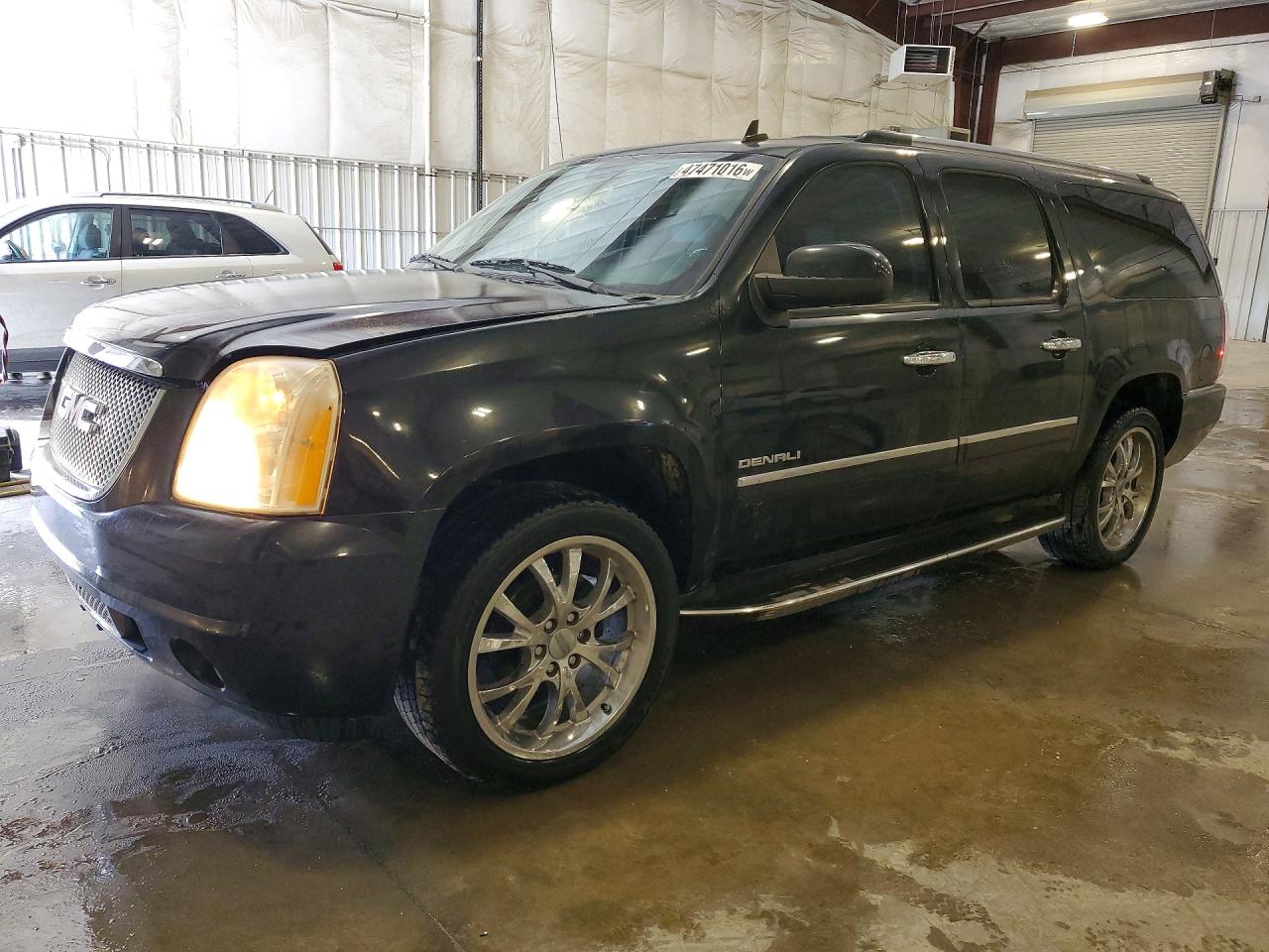 2011 GMC Yukon VIN 1GKS2MEF0BR234018 photo 1
