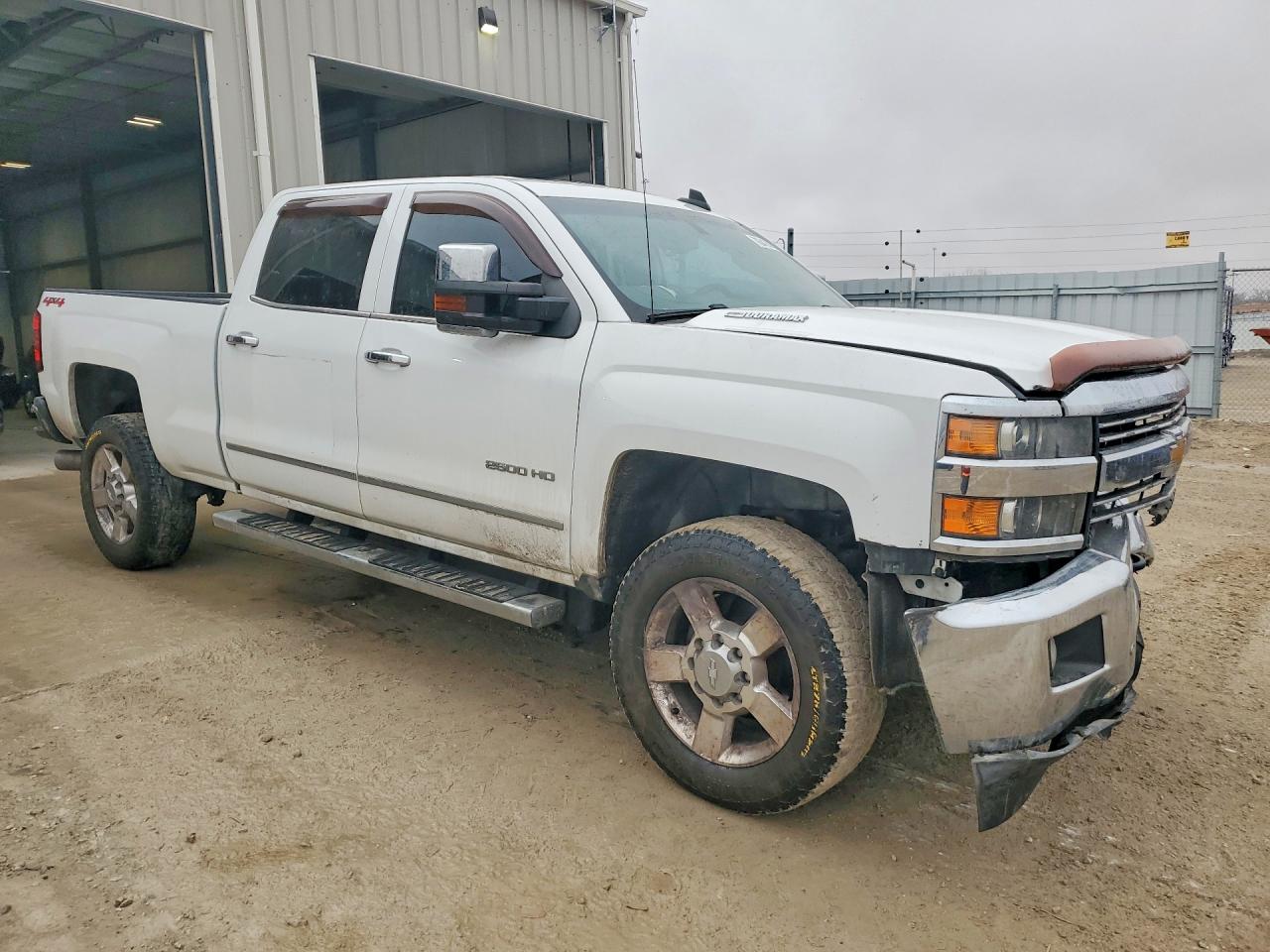 2015 Chevrolet All models VIN 1GC1KWE80FF504456 photo 4