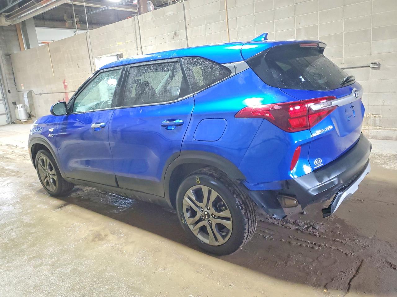 2021 KIA Seltos VIN KNDEPCAA8M7220591 photo 2