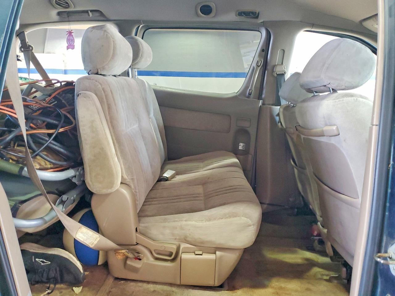 1998 Toyota Sienna VIN 4T3ZF13C4WU036067 photo 11